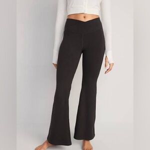 Old Navy Women's Dark Grey Flared Leggings